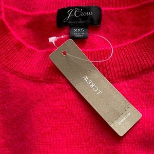 Cashmere classic-fit crewneck sweater. Never worn.